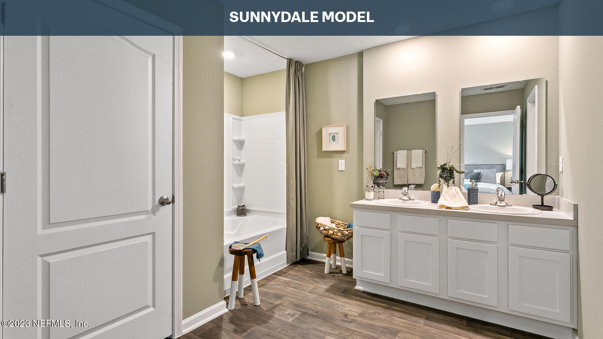 12684 European Beech Road Jacksonville, FL 32218 - Photo 13 of 36 a en suite bathroom with a sink mirror and a toilet