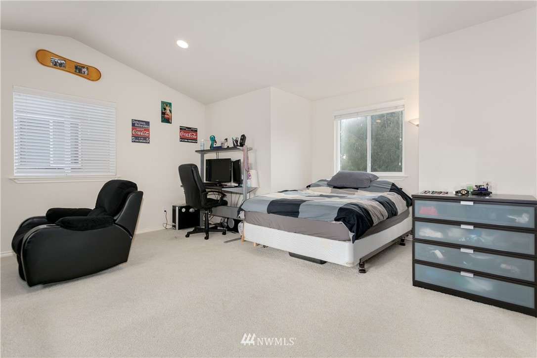 2015 Elma Place Northeast Renton, WA 98059 - Photo 21 of 25