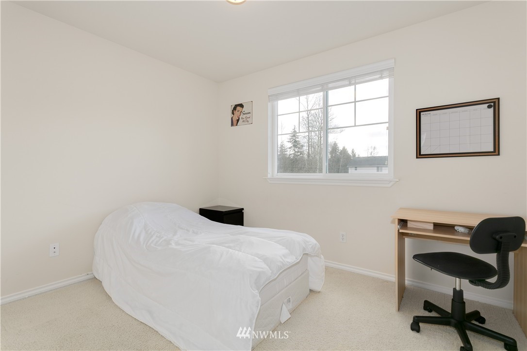 2015 Elma Place Northeast Renton, WA 98059 - Photo 23 of 25