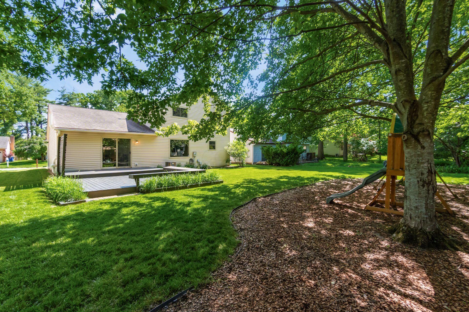 2400 Willis Road Dublin, OH 43016 - Photo 31 of 36 Privacy