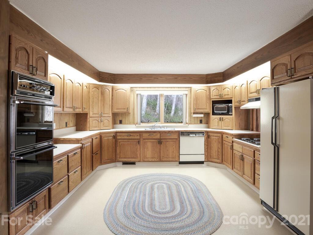 721 East Fork Road Marshall, NC 28753 - Photo 6 of 48 Gallery Image 6