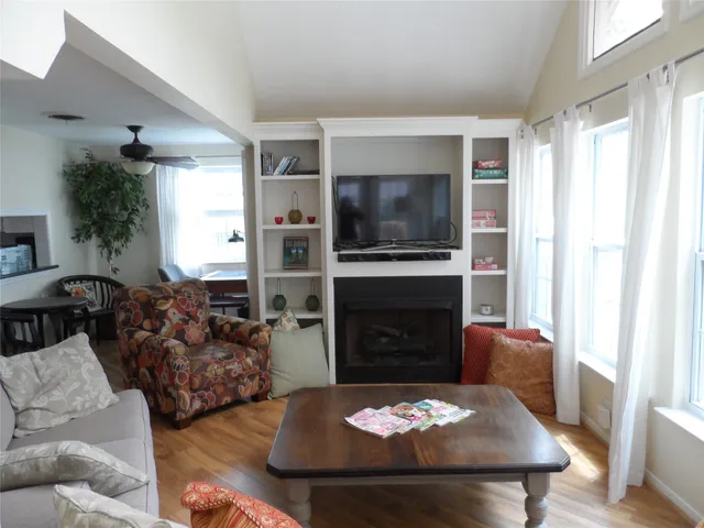 $2,450 | 13545 Northshore Loop, Conroe, TX 77304