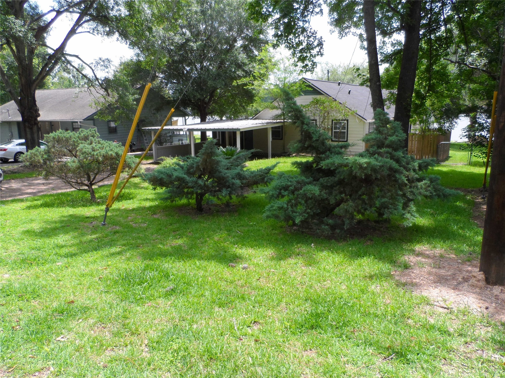 13545 Northshore Loop Conroe, TX 77304 - Photo 2 of 44