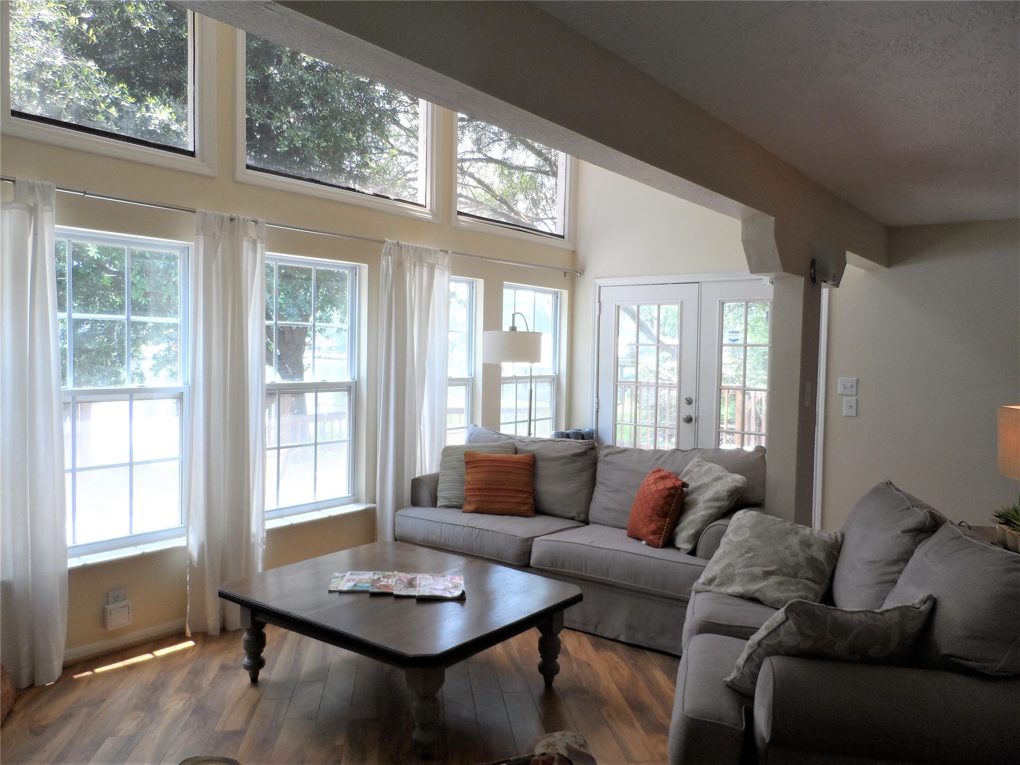 13545 Northshore Loop Conroe, TX 77304 - Photo 22 of 44 a living room with furniture and a window