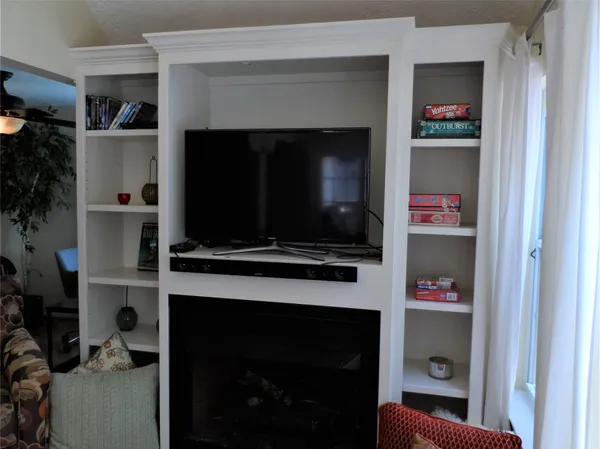 a view of hallway with washer and dryer