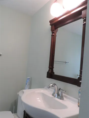 $2,450 | 13545 Northshore Loop, Conroe, TX 77304