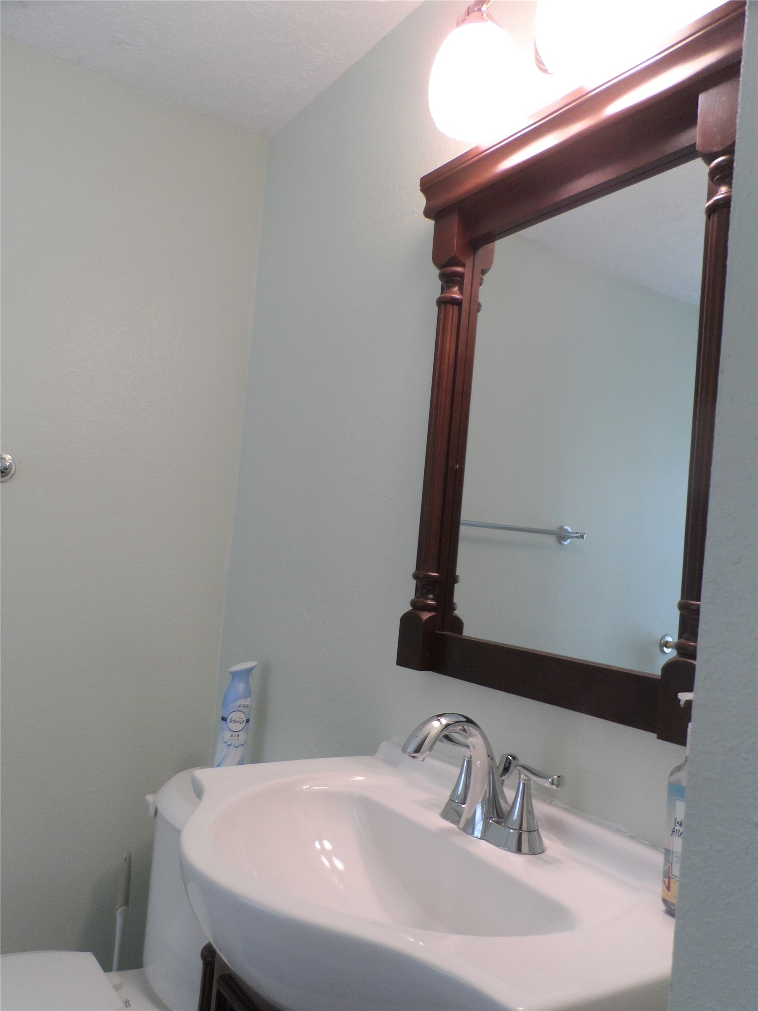 13545 Northshore Loop Conroe, TX 77304 - Photo 31 of 44 a bathroom with a sink and a mirror