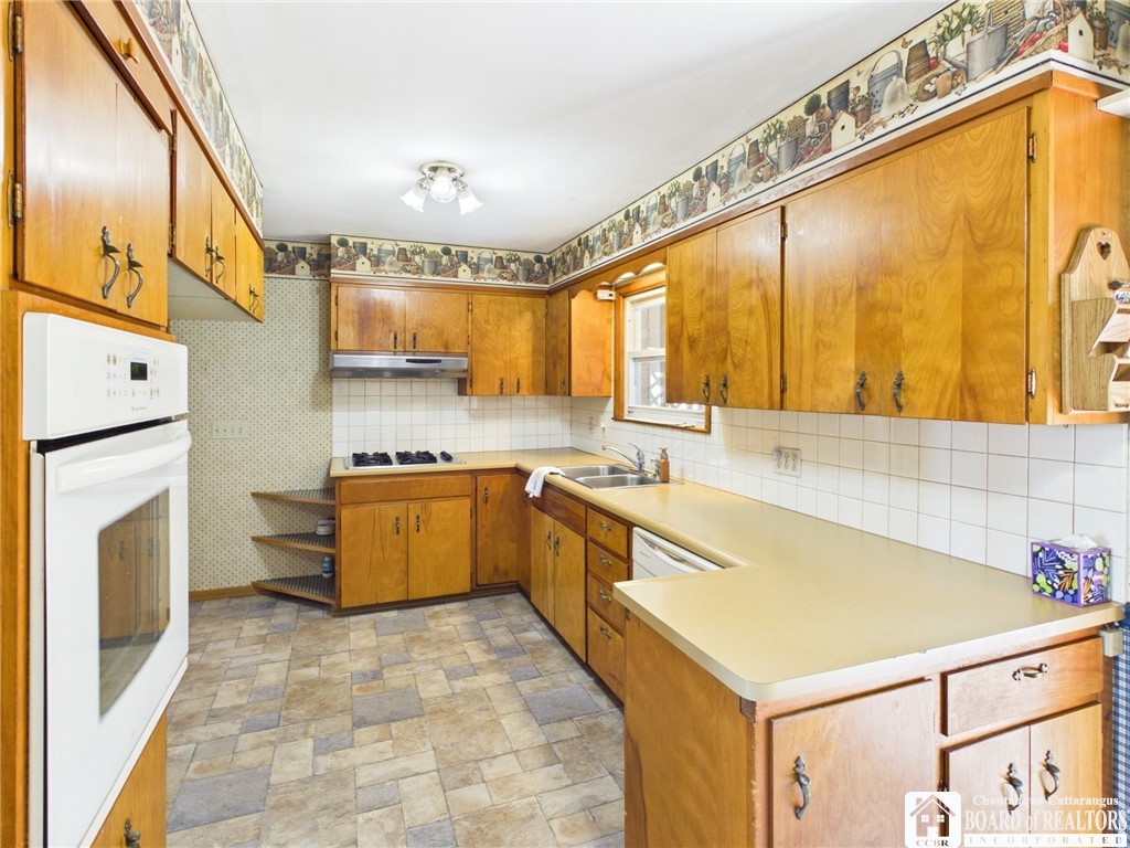 4547 Berry Road Pomfret, NY 14063 - Photo 9 of 32