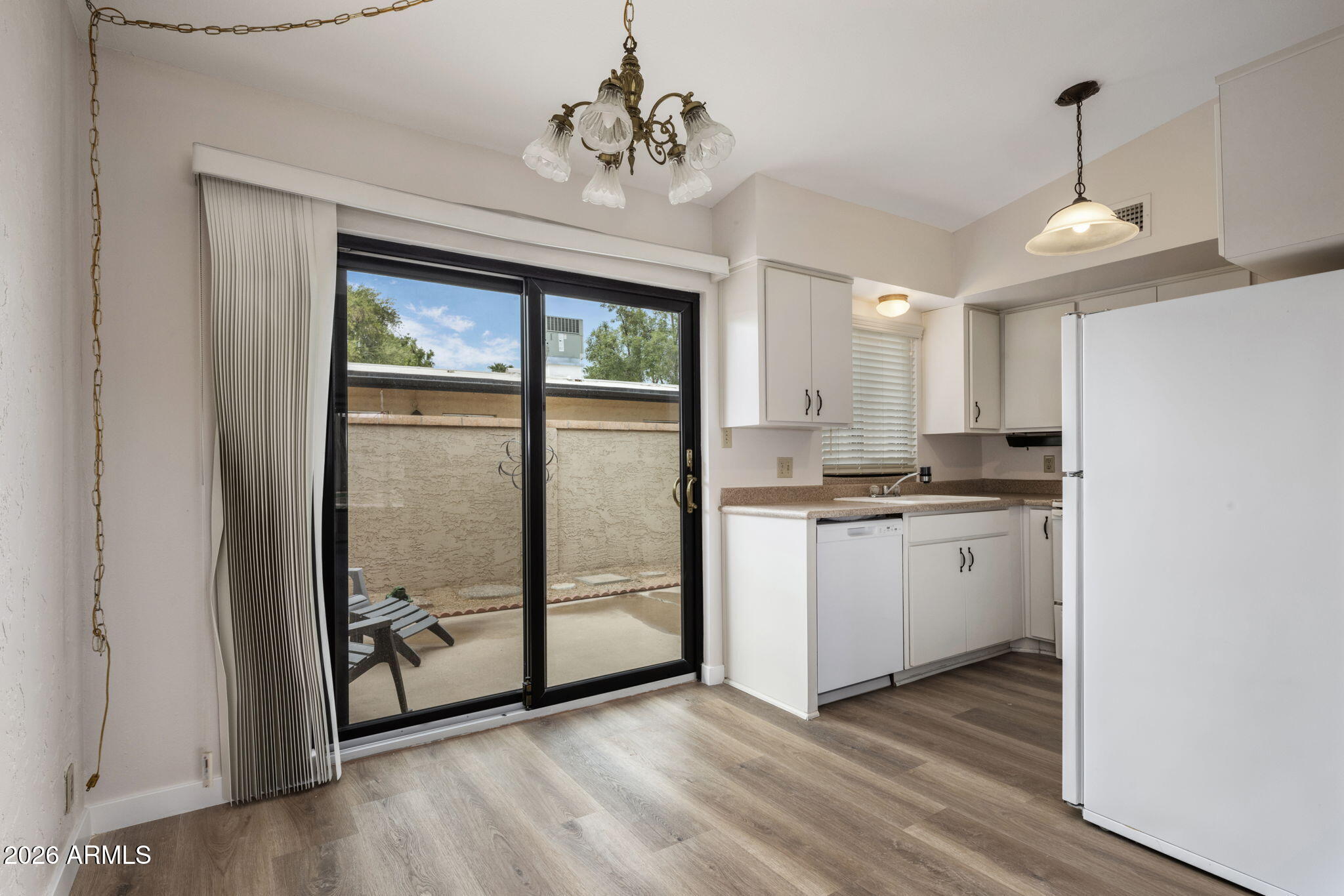 1320 East Bethany Home Road, Unit 77 Phoenix, AZ 85014 - Photo 5 of 26 Kitchen area