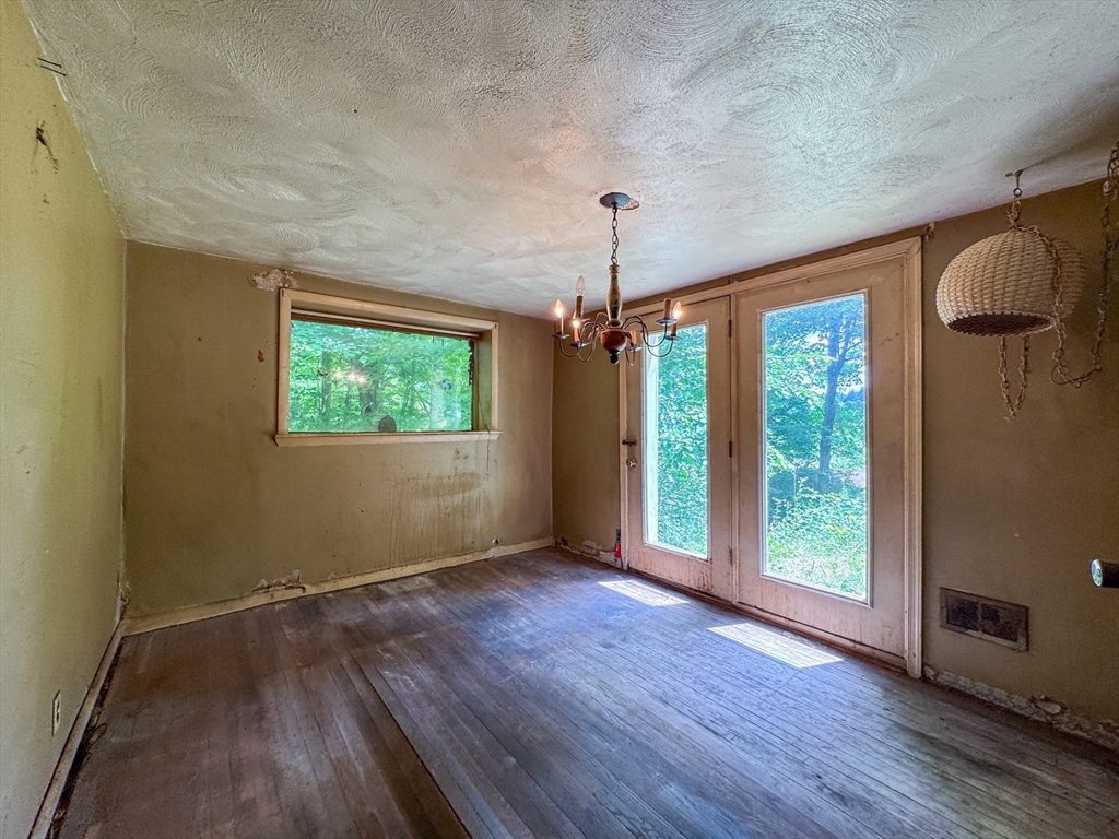 332 Batchelor Street Granby, MA 01033 - Photo 14 of 33