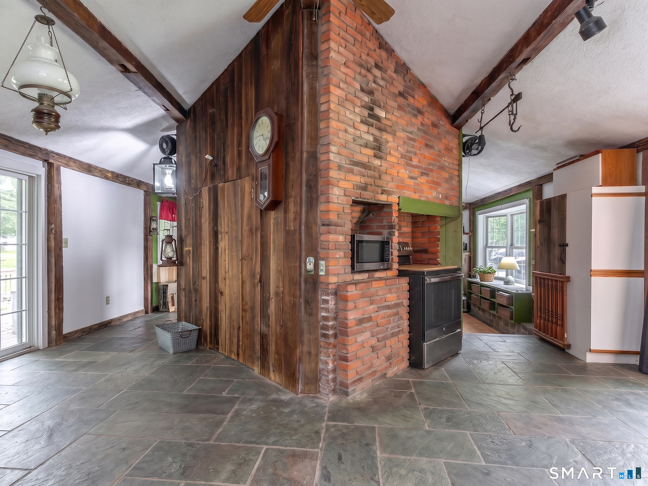 94 Judds Bridge Road Roxbury, CT 06783 - Photo 8 of 20