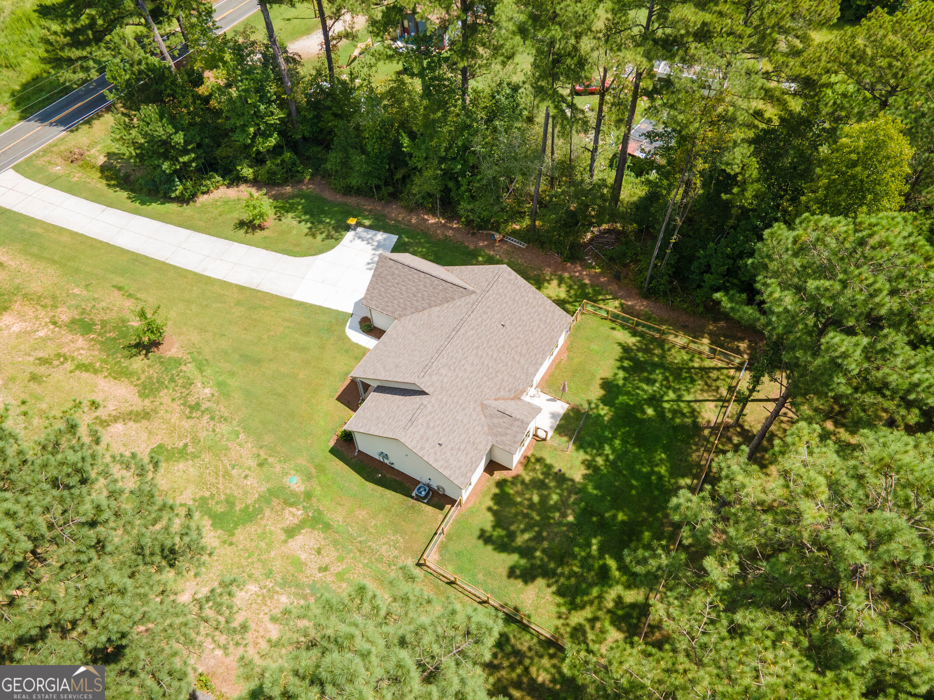 4079 Primrose Road Grantville, GA 30220 - Photo 5 of 47 Gallery Image 5