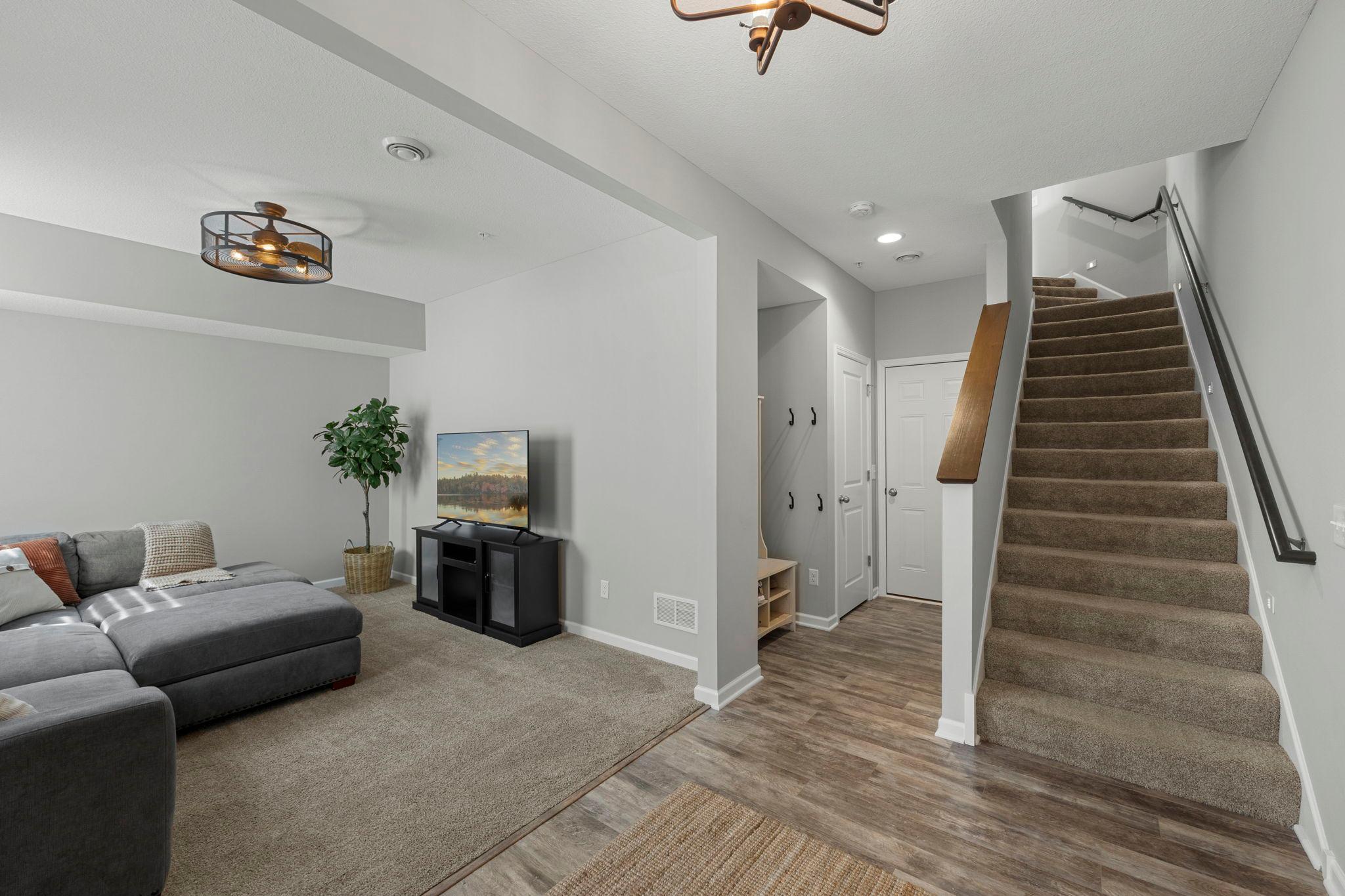 665 Satori Way Chaska, MN 55318 - Photo 3 of 22