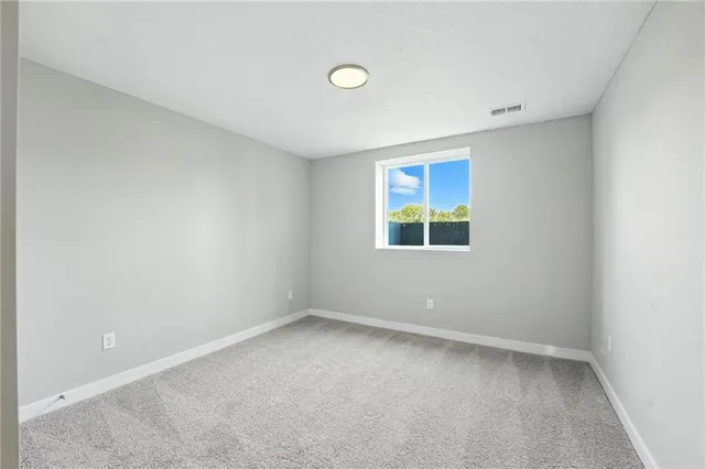 $299,000 | 1312 South 4th Street East, Louisburg, KS 66053