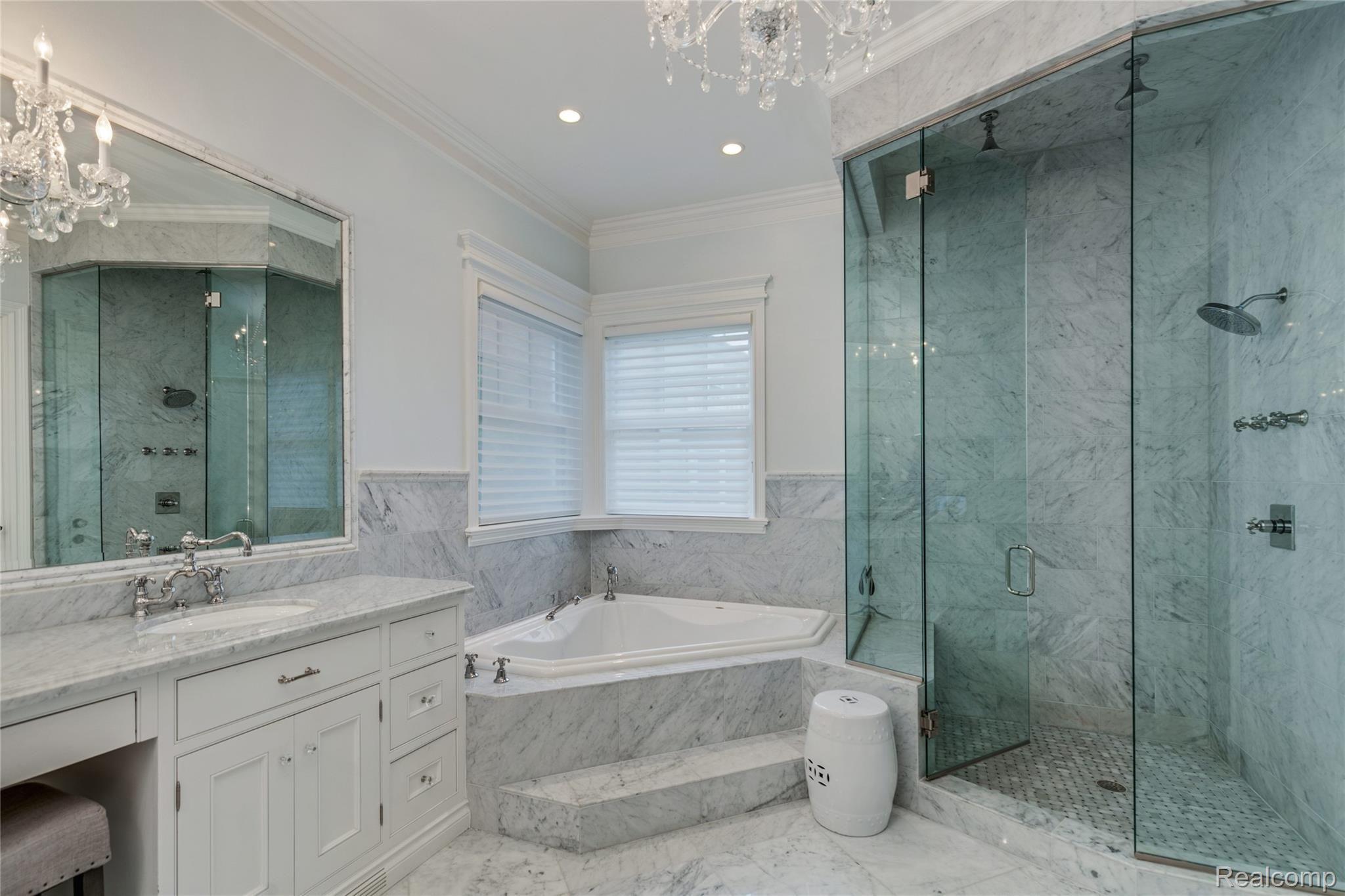 175 Aspen Road Birmingham, MI 48009 - Photo 17 of 29 26aa 175 Aspen Rd Birmingham MI-print-059-37-175 Aspen Road00026-4200x2800-300dpi.jpg