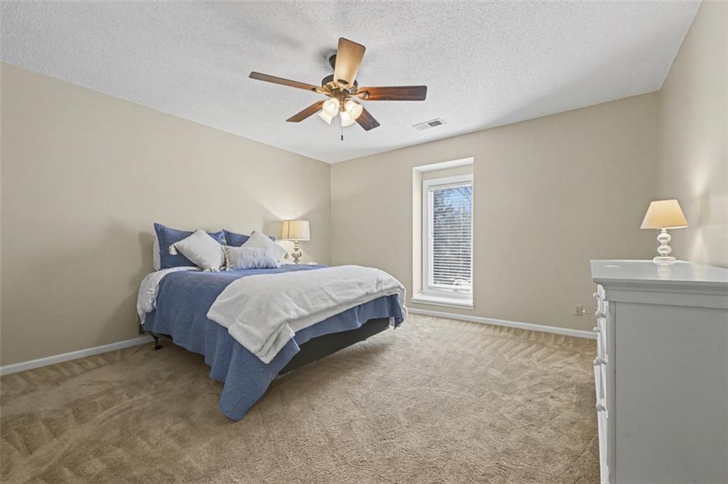 12905 Delmar Street Leawood, KS 66209 - Photo 30 of 36