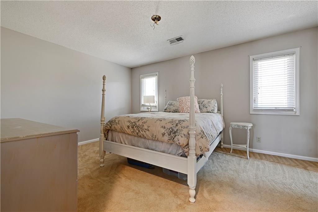 12905 Delmar Street Leawood, KS 66209 - Photo 31 of 36