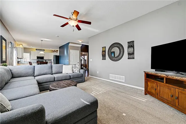 $439,000 | 613 East Skylark Street, Gardner, KS 66030