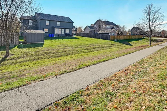 $435,000 | 613 East Skylark Street, Gardner, KS 66030