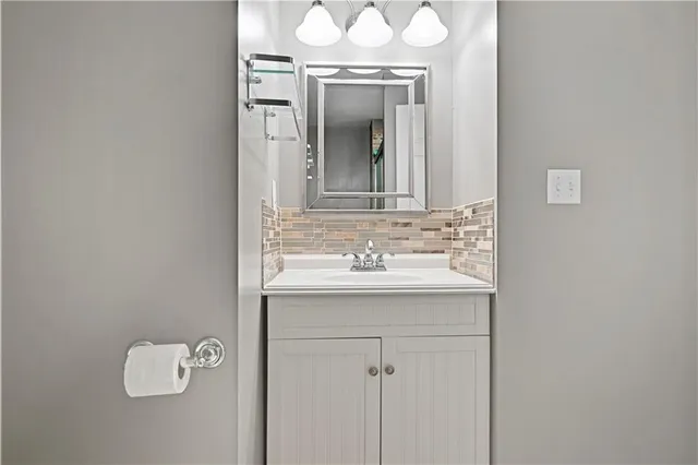 $439,000 | 613 East Skylark Street, Gardner, KS 66030