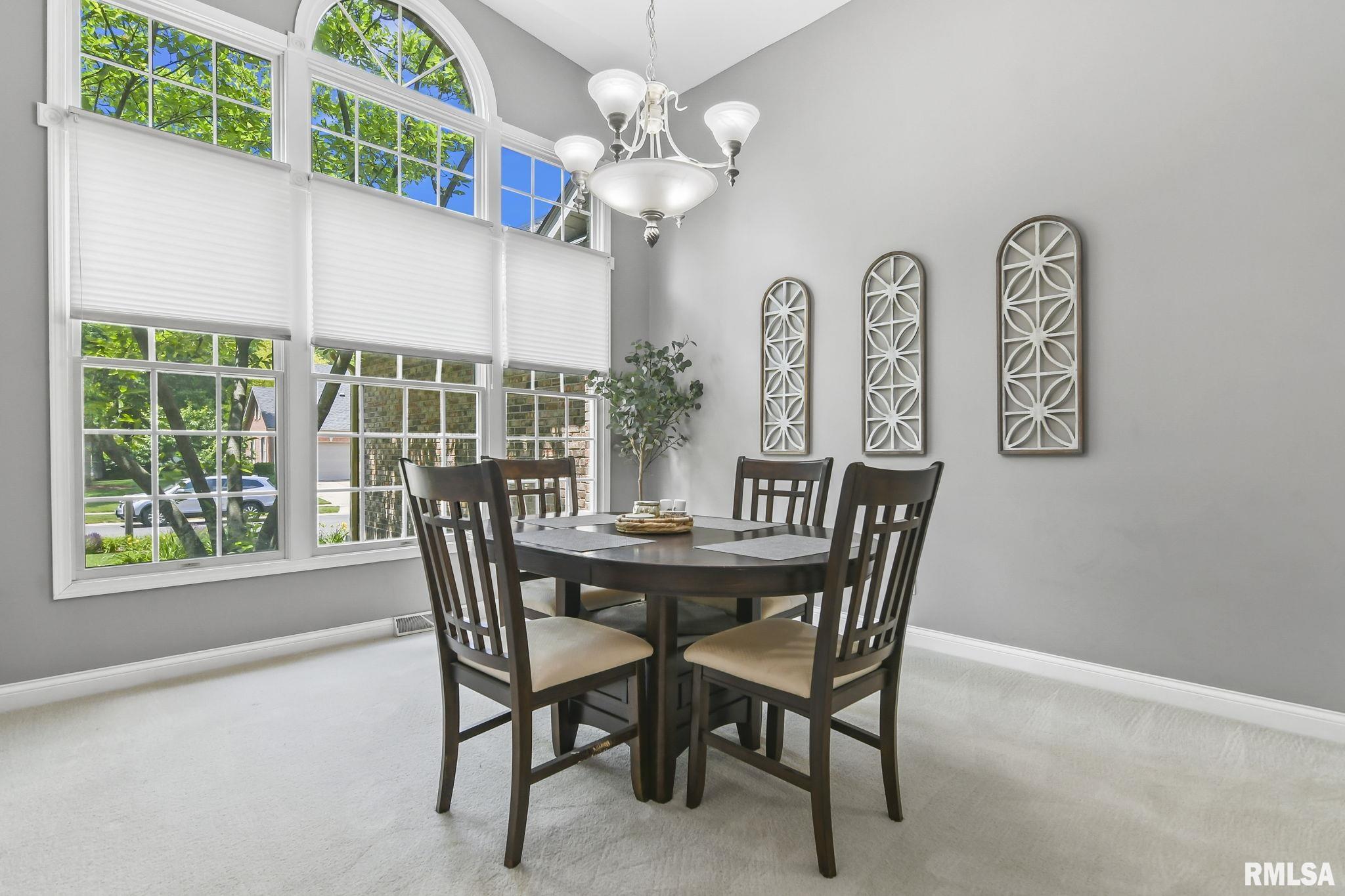 1308 Ravenswood Road Springfield, IL 62711 - Photo 5 of 35