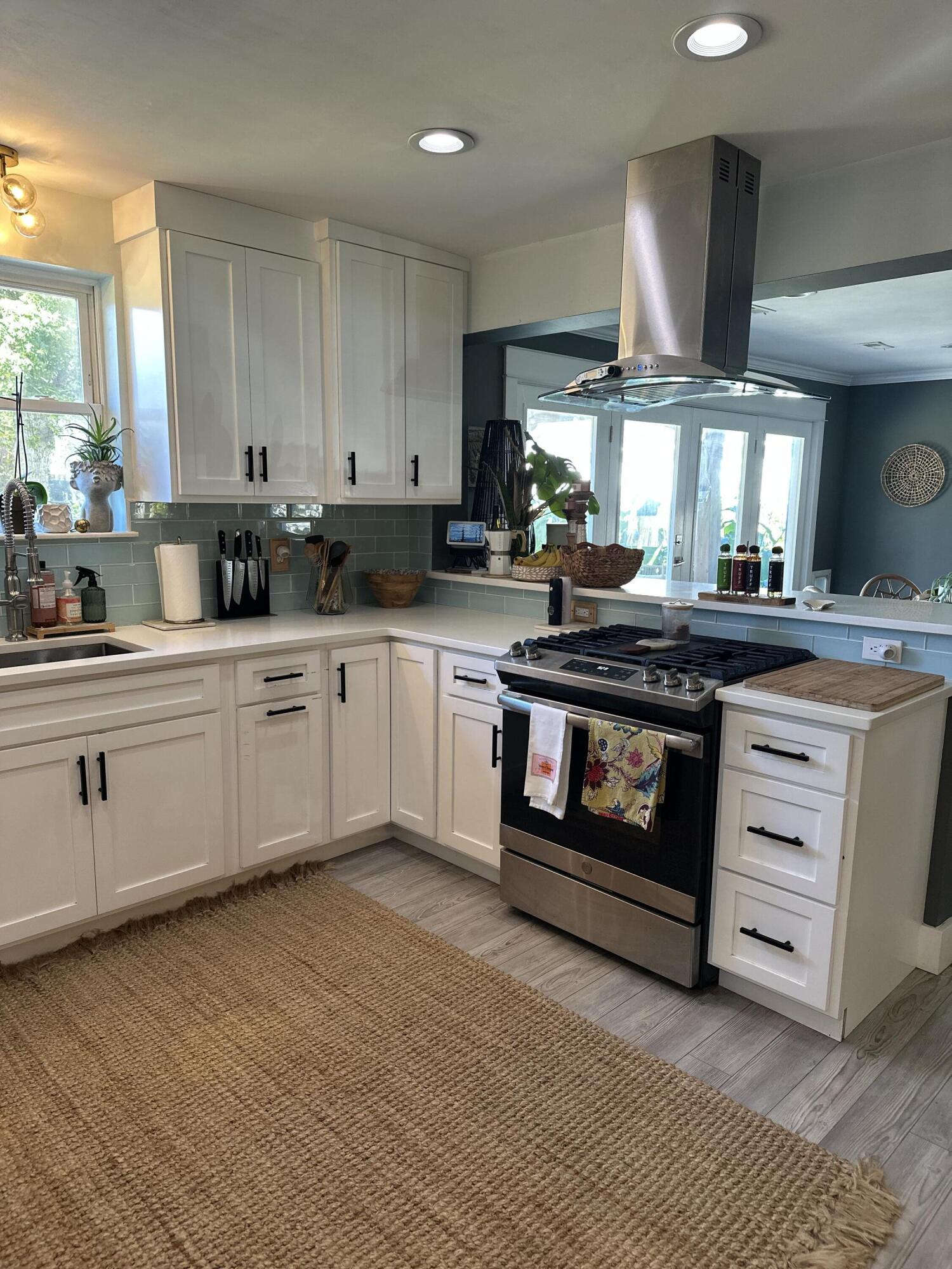 823 Jordan Street Charleston, SC 29412 - Photo 13 of 33 IMG_6871