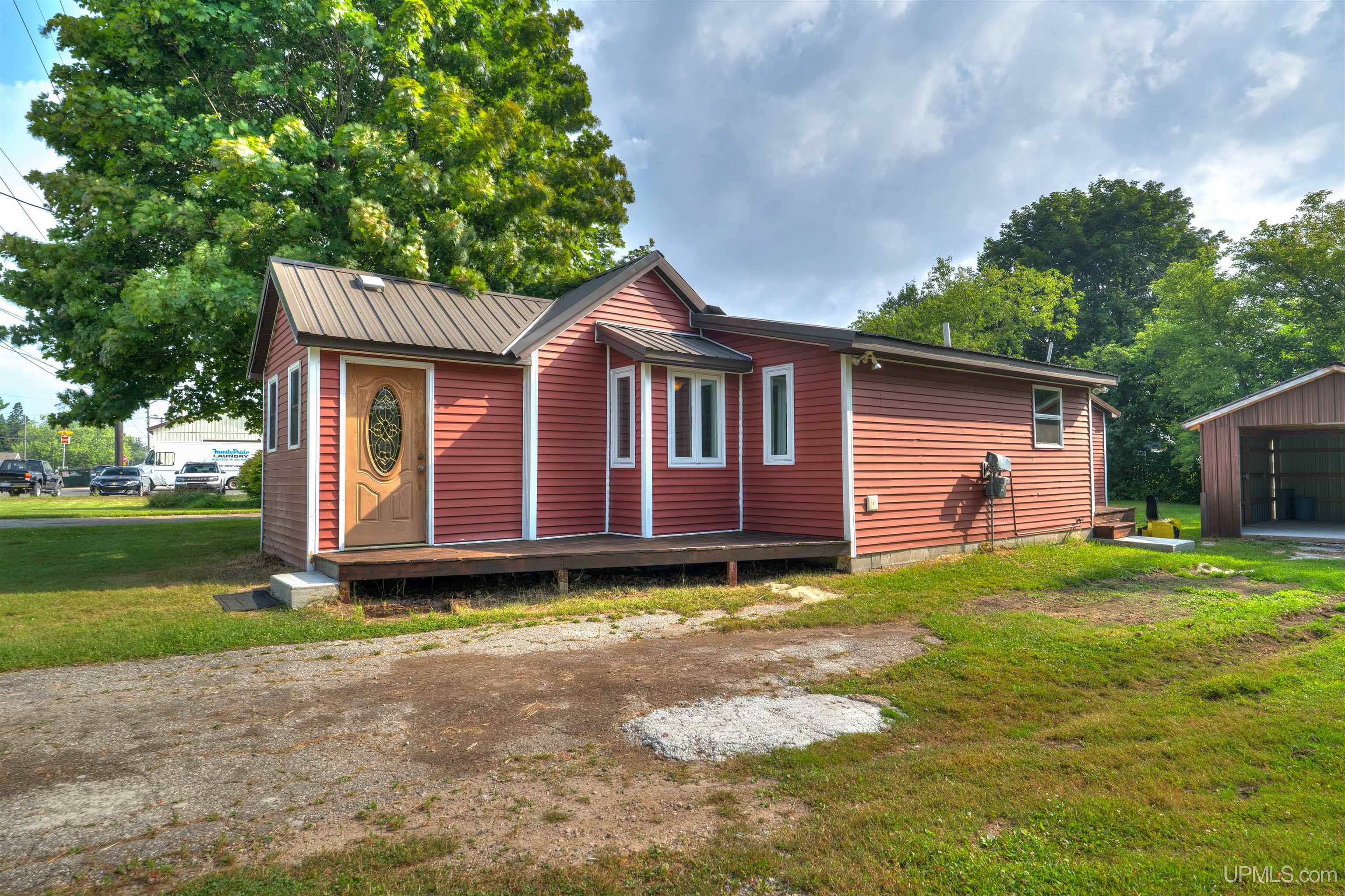 102 Fifth Street Manistique, MI 49854 - Photo 25 of 31 Gallery Image 25