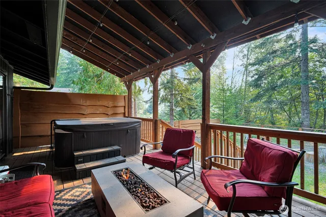 $639,950 | 120 Rainbow Lane, Packwood, WA 98361