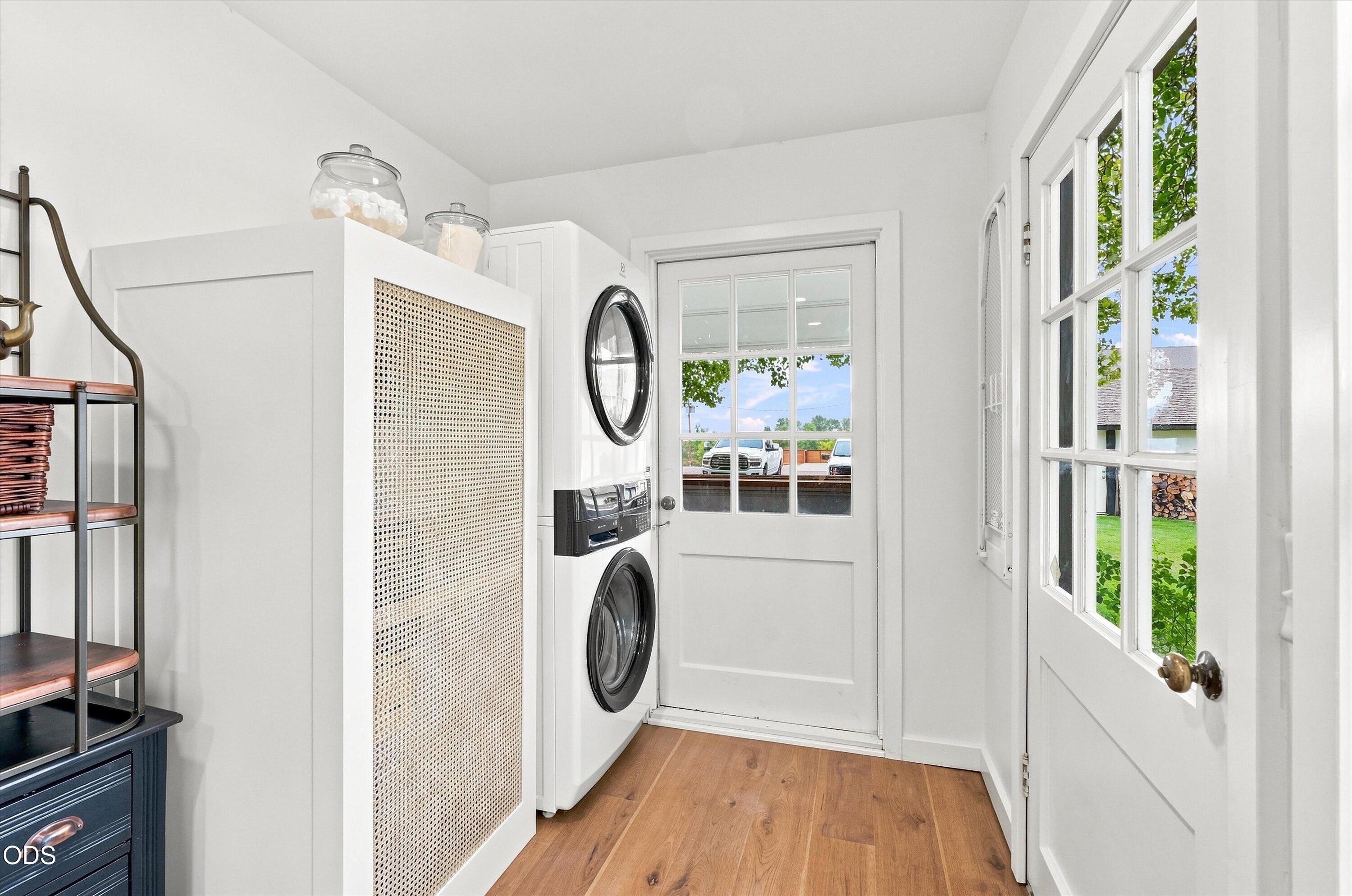 1098 Nick Young Road Eagle Point, OR 97524 - Photo 33 of 89 Gallery Image 33