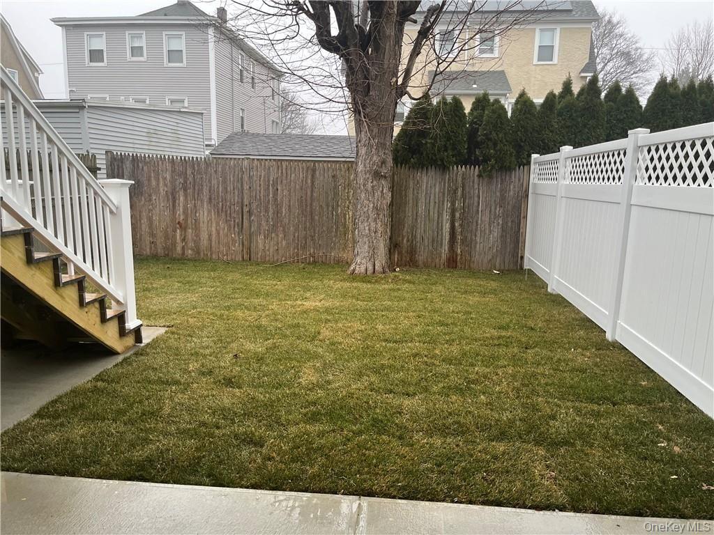 195 Park Avenue, Unit C West Harrison, NY 10604 - Photo 26 of 32 View of fenced backyard