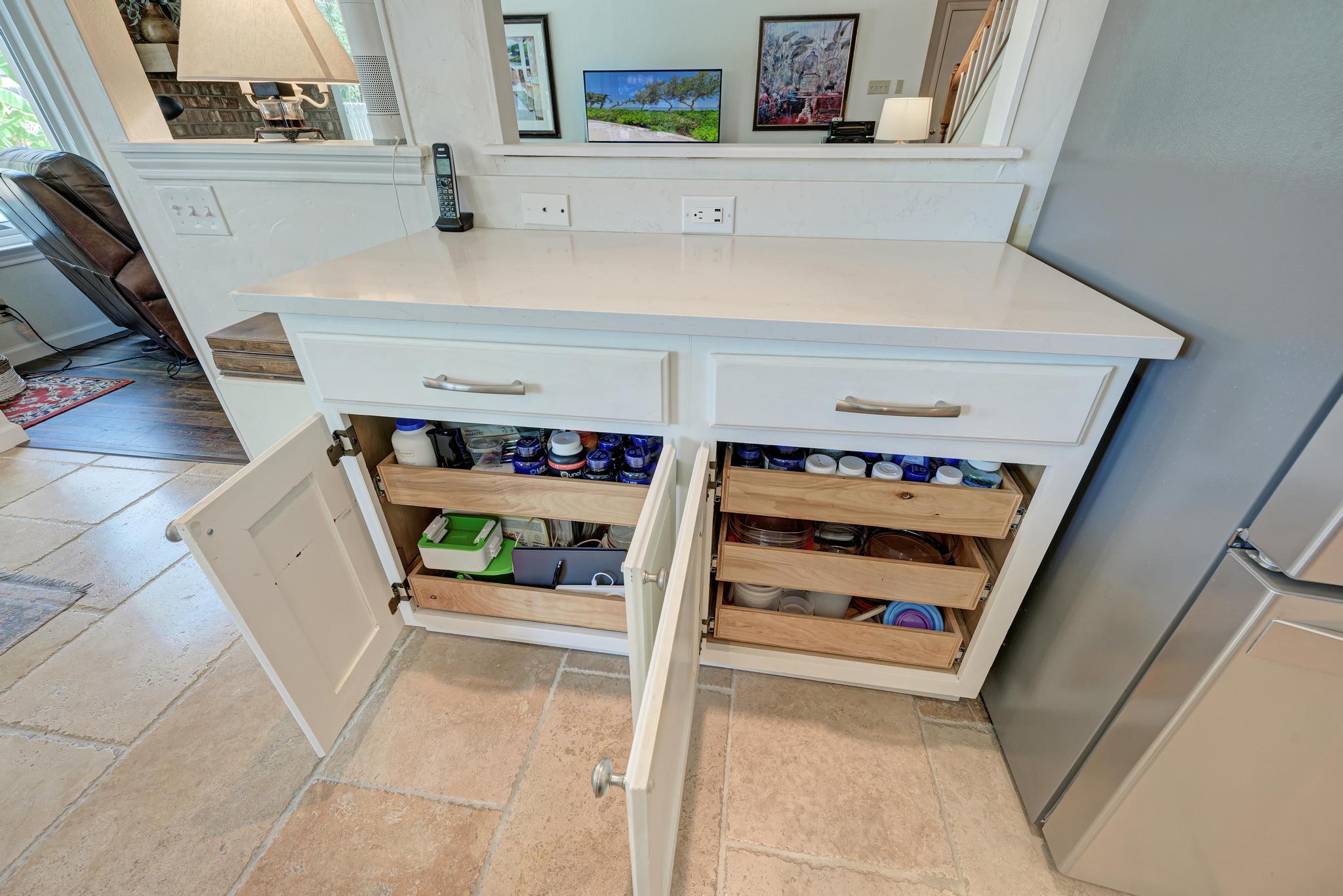 404 Cripple Creek Road Cedar Park, TX 78613 - Photo 22 of 39 a utility room with washer and dryer