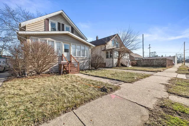$200,000 | 7313 38th Avenue, Kenosha, WI 53142
