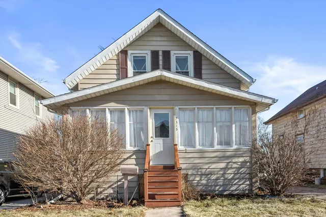 $200,000 | 7313 38th Avenue, Kenosha, WI 53142