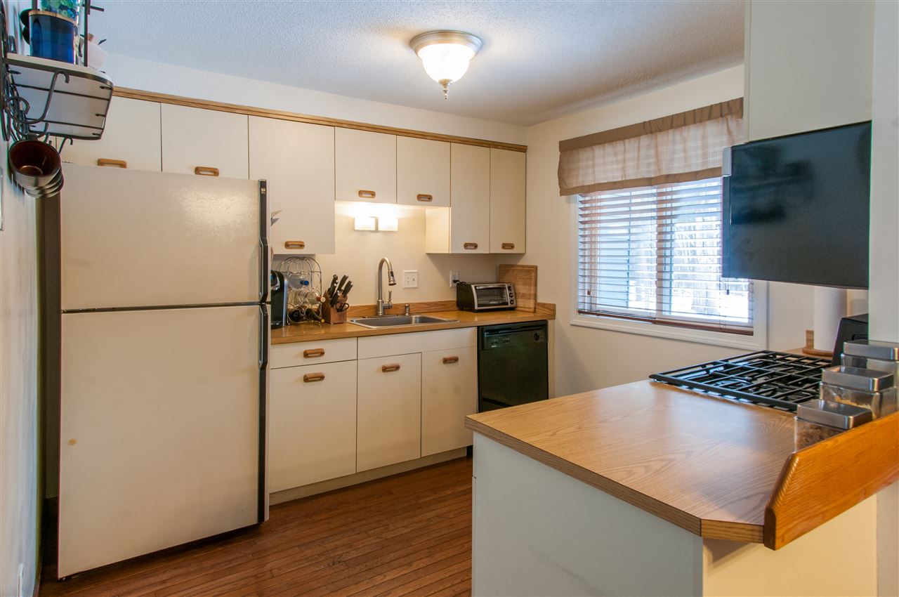 36 B Dale Road, Unit B Hooksett, NH 03106 - Photo 9 of 19