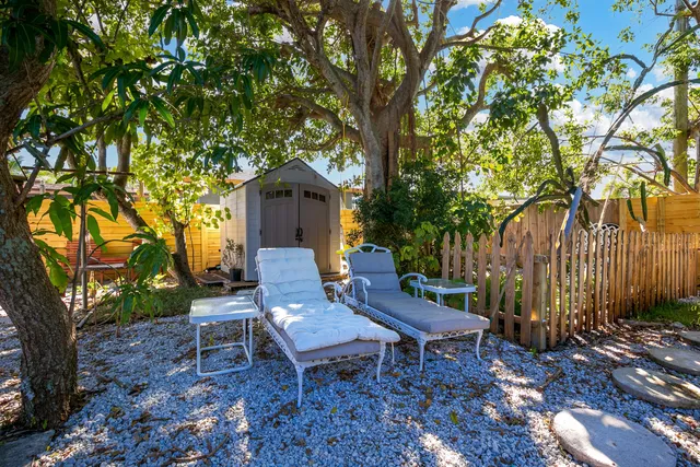 $3,100 | 609 South Arnold Avenue, Lantana, FL 33462