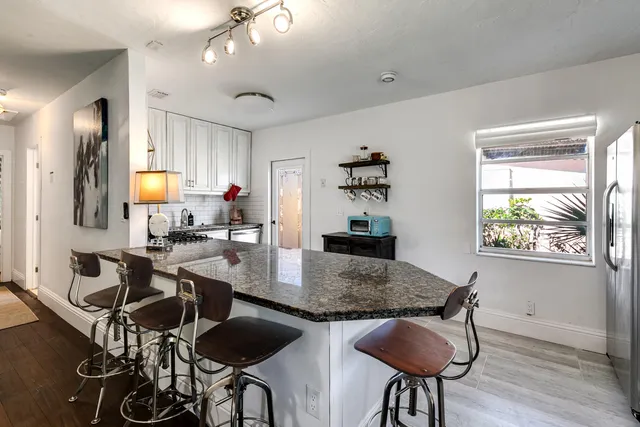 $3,100 | 609 South Arnold Avenue, Lantana, FL 33462