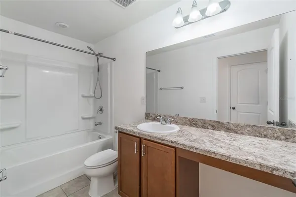 $2,400 | 11220 Gold Compass Street, Gibsonton, FL 33534