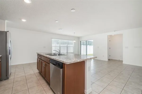 $2,400 | 11220 Gold Compass Street, Gibsonton, FL 33534