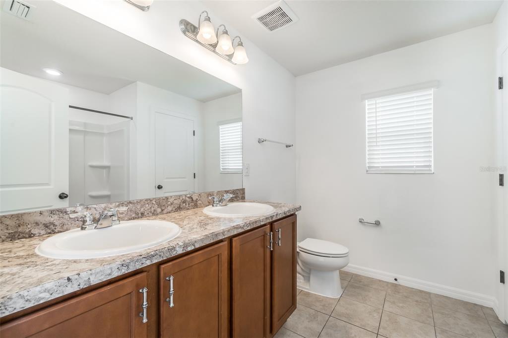 11220 Gold Compass Street Gibsonton, FL 33534 - Photo 9 of 17