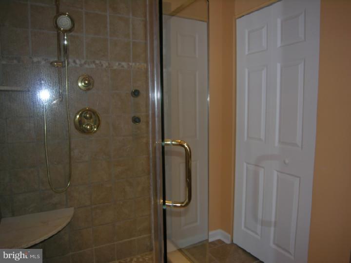 602 Donna Lane Phoenixville, PA 19460 - Photo 17 of 24 Gallery Image 17