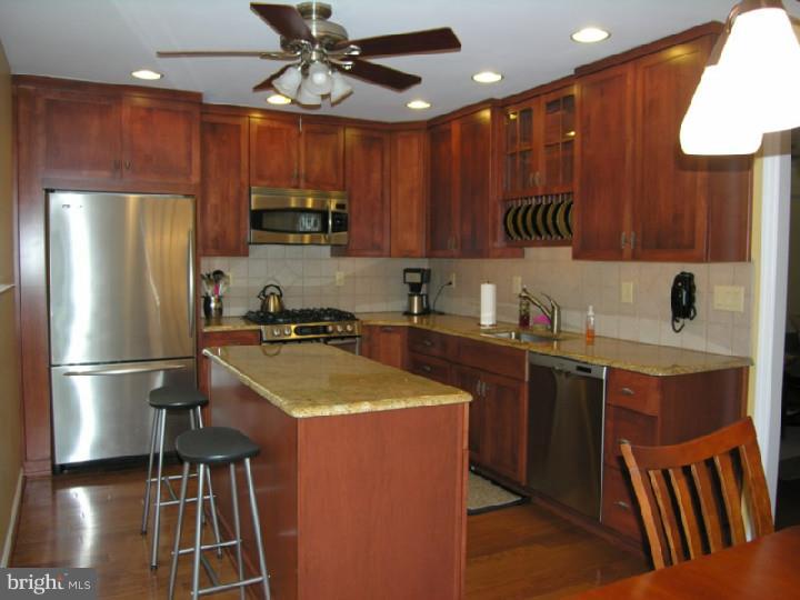 602 Donna Lane Phoenixville, PA 19460 - Photo 7 of 24 Gallery Image 7