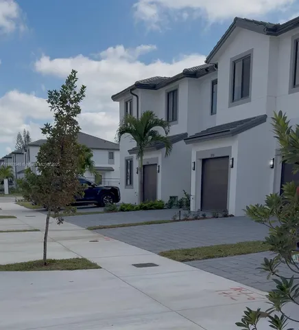 $2,900 | 18974 Southwest 345th Terrace, Unit 189, Homestead, FL 33034