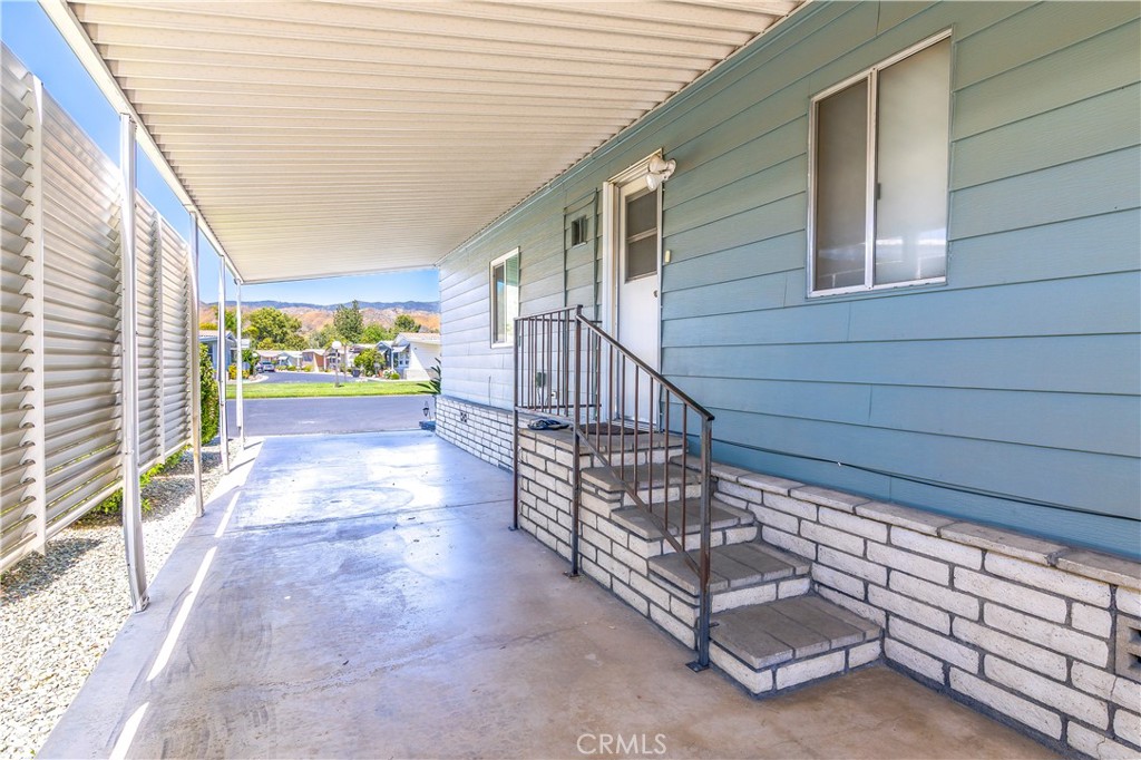 2230 Lake Park Drive, Unit 170 San Jacinto, CA 92583 - Photo 29 of 40 a view of entryway with wooden floor
