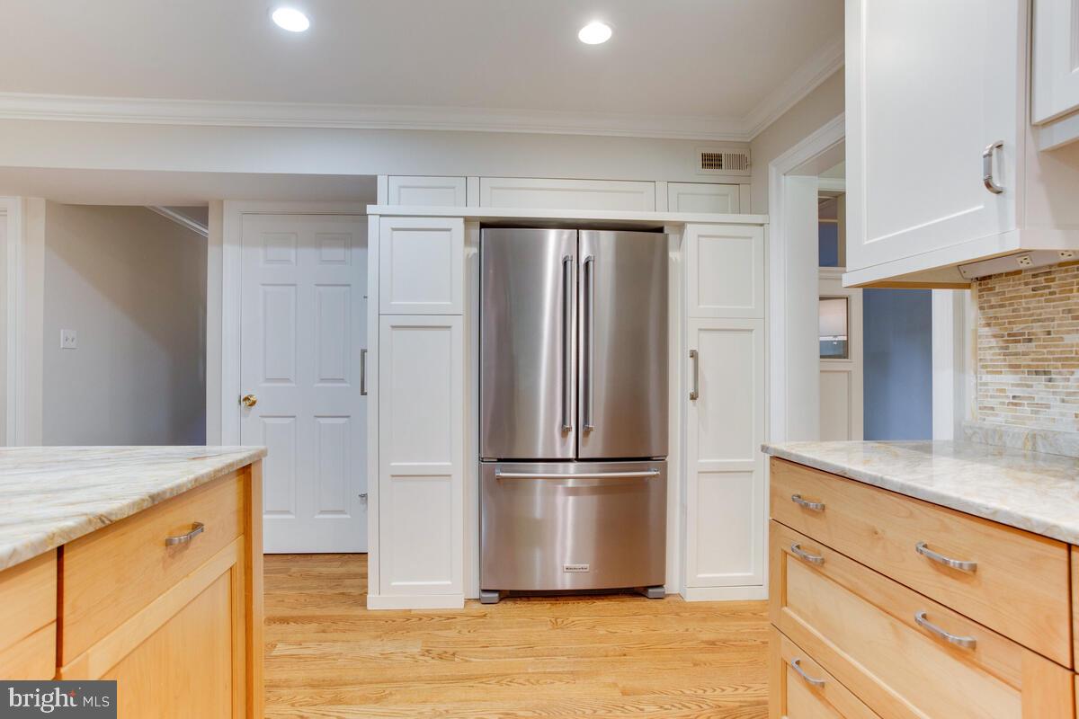 256 Pendleton Court Arnold, MD 21012 - Photo 11 of 37 Kitchen