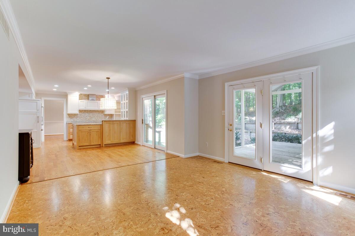 256 Pendleton Court Arnold, MD 21012 - Photo 16 of 37 Family Room