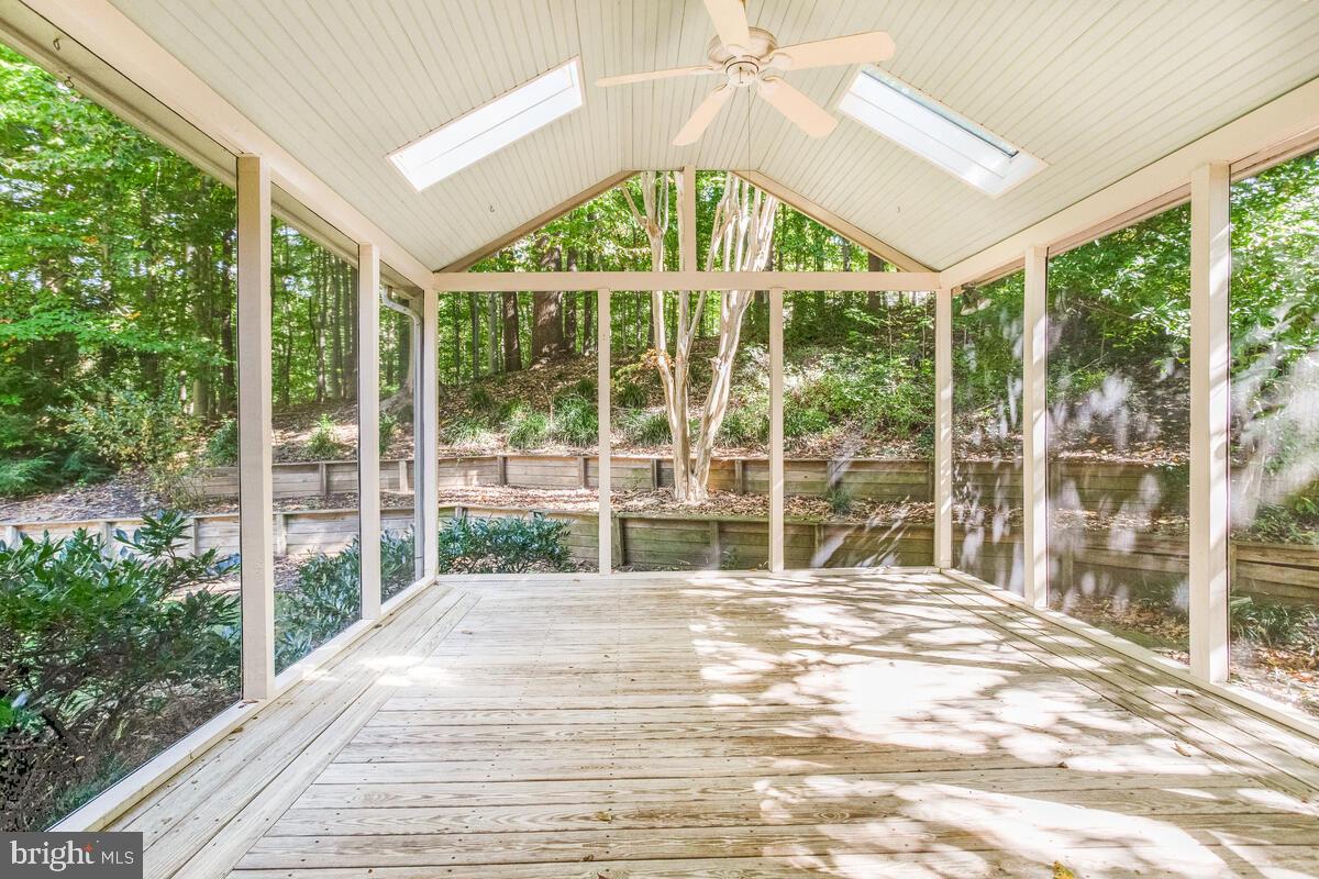 256 Pendleton Court Arnold, MD 21012 - Photo 18 of 37 Screened Porch
