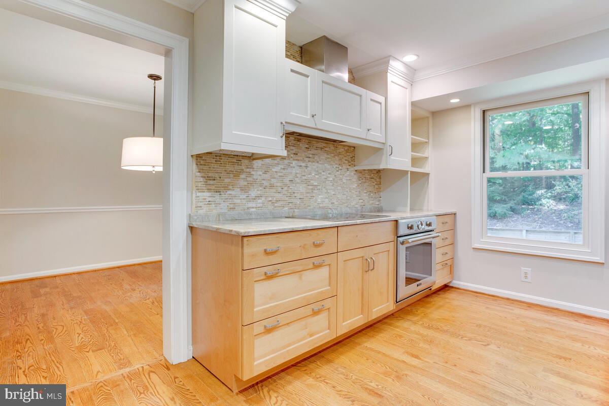 256 Pendleton Court Arnold, MD 21012 - Photo 8 of 37 Kitchen