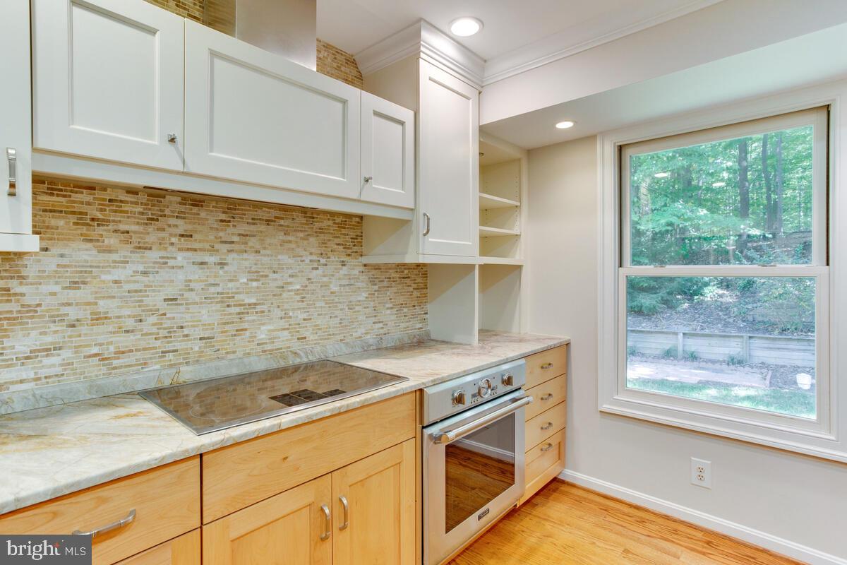 256 Pendleton Court Arnold, MD 21012 - Photo 9 of 37 Kitchen