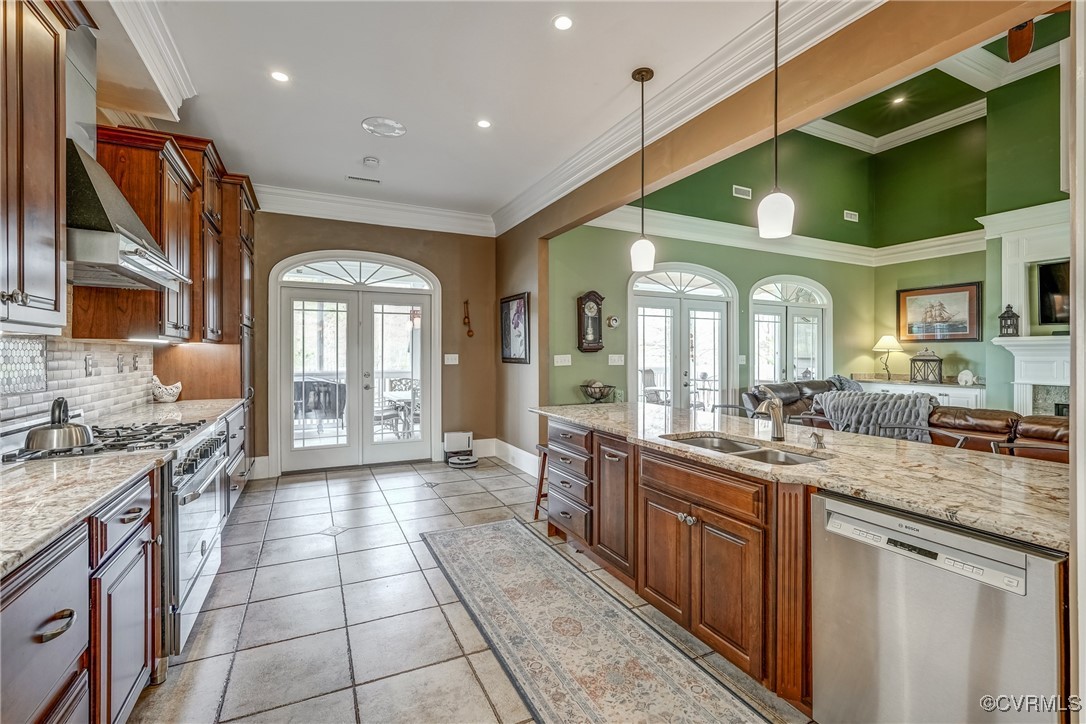 7266 Osprey Drive Lanexa, VA 23089 - Photo 17 of 35 Kitchen with french doors, stainless steel applian