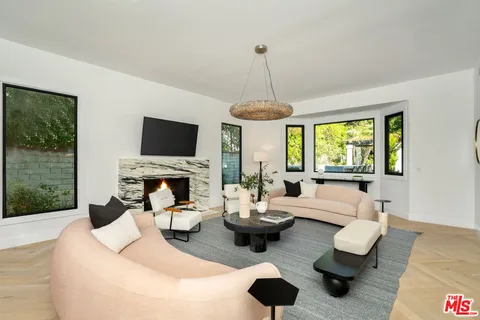 $5,499,999 | 4608 Westchester Drive, Woodland Hills, CA 91364